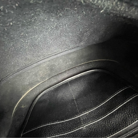 Dooney and Bourke black leather horseshoe saddle bag awl - Picture 13 of 16